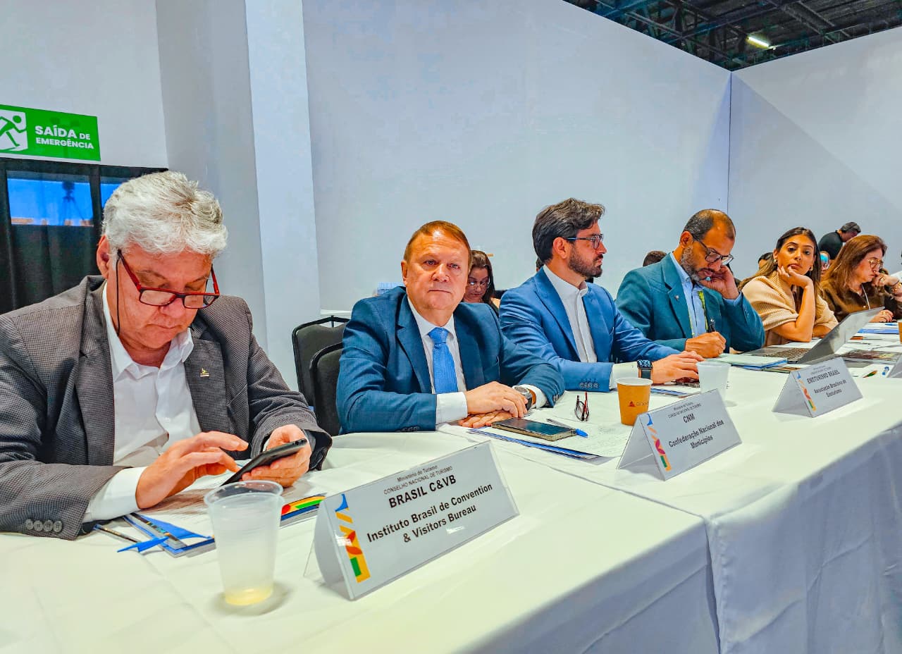 Em reunião do Conselho Nacional de Turismo, Mário Nascimento defende políticas públicas para as Cidades Patrimônio Mundial