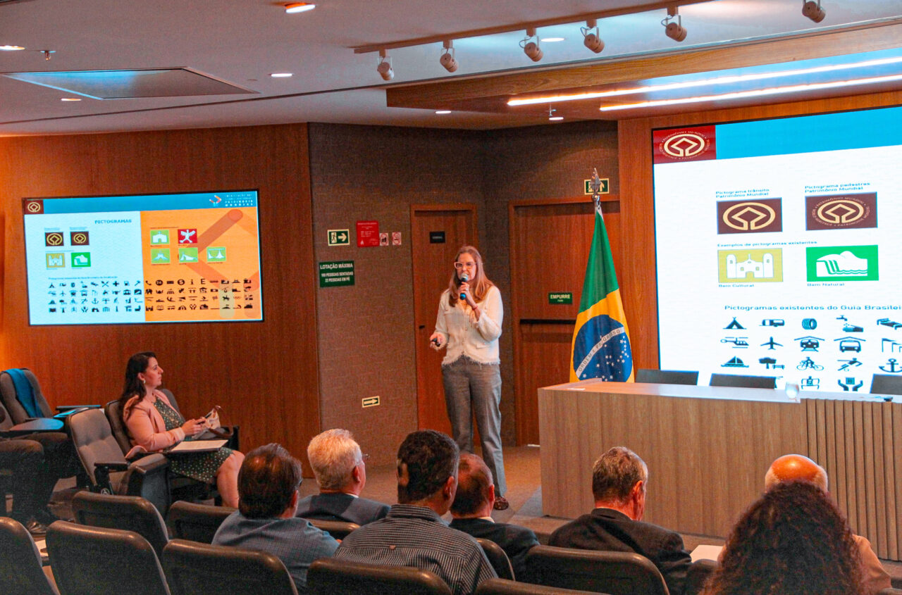 OCBPM celebra entrega da nova sinalização turística do Patrimônio Mundial em Assembleia Geral em Brasília
