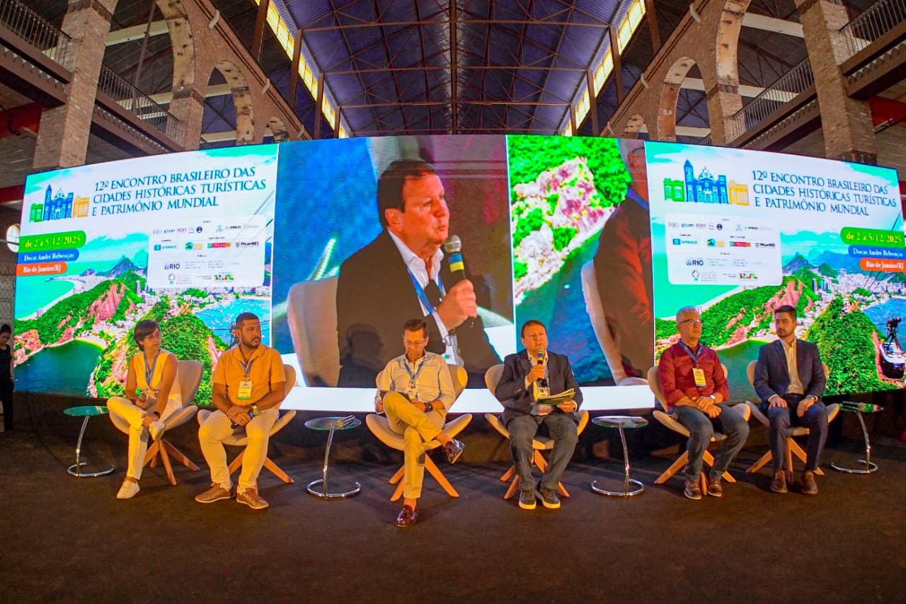 Mediado pelo presidente da OCBPM, painel reuniu palestrantes que apresentaram experiências exitosas nos Municípios