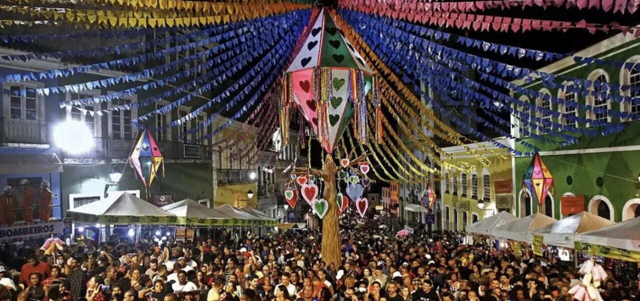 Festejos juninos movimentaram mais de R$ 7,4 bi em 2025 e representam um importante pilar da economia dos Municípios