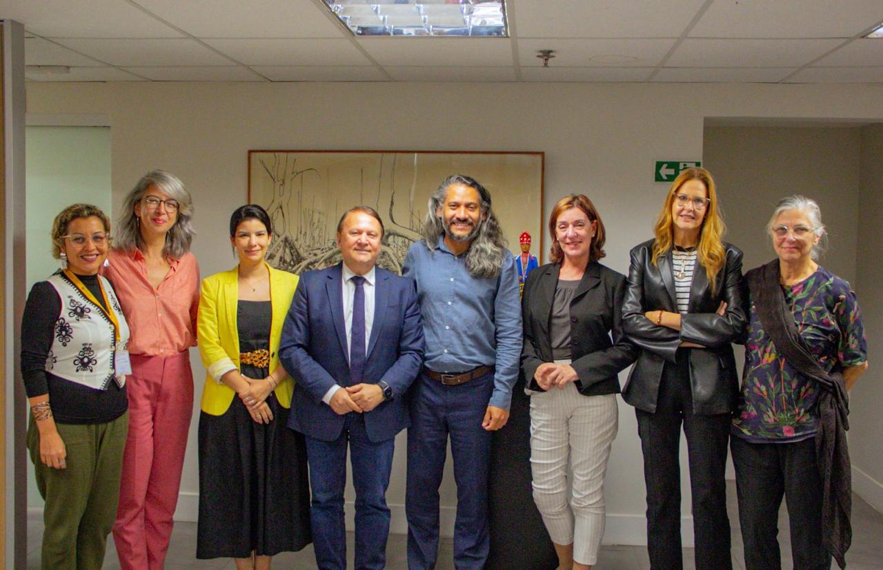 Fortalecimento de parceria voltada a projetos de melhorias para as Cidades Patrimônio Mundial pauta reunião entre OCBPM e Iphan 
